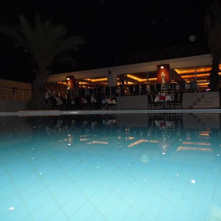 Winecity Hotel เดมเร ภายนอก รูปภาพ