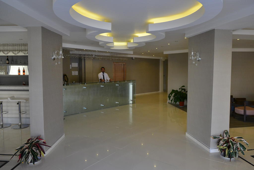 Winecity Hotel เดมเร ภายนอก รูปภาพ