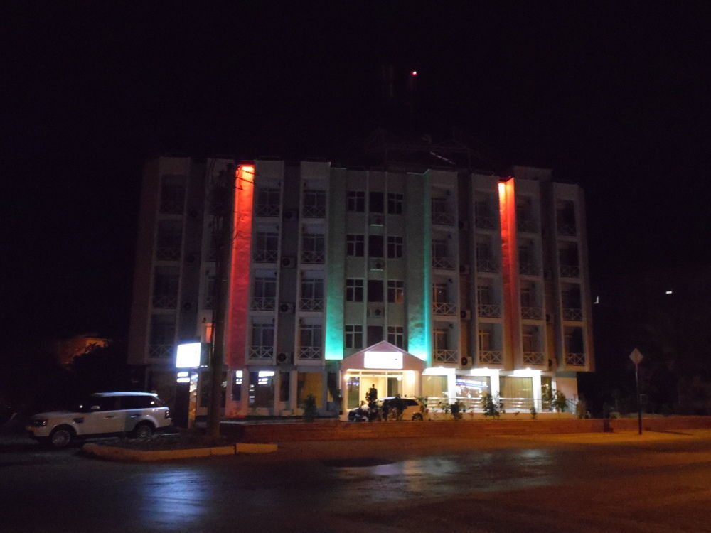 Winecity Hotel เดมเร ภายนอก รูปภาพ
