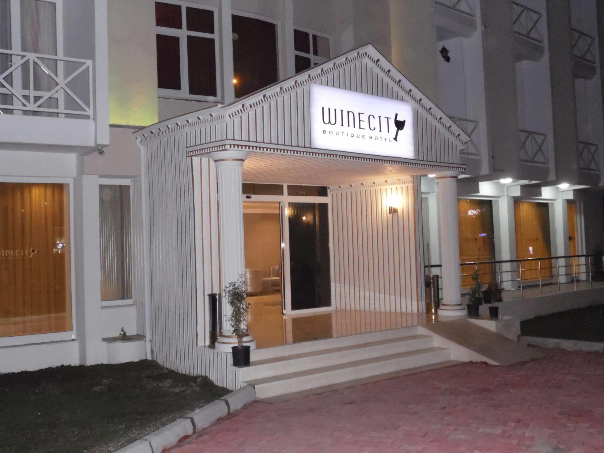 Winecity Hotel เดมเร ภายนอก รูปภาพ