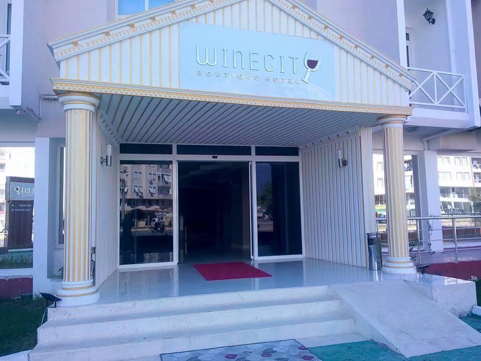 Winecity Hotel เดมเร ภายนอก รูปภาพ
