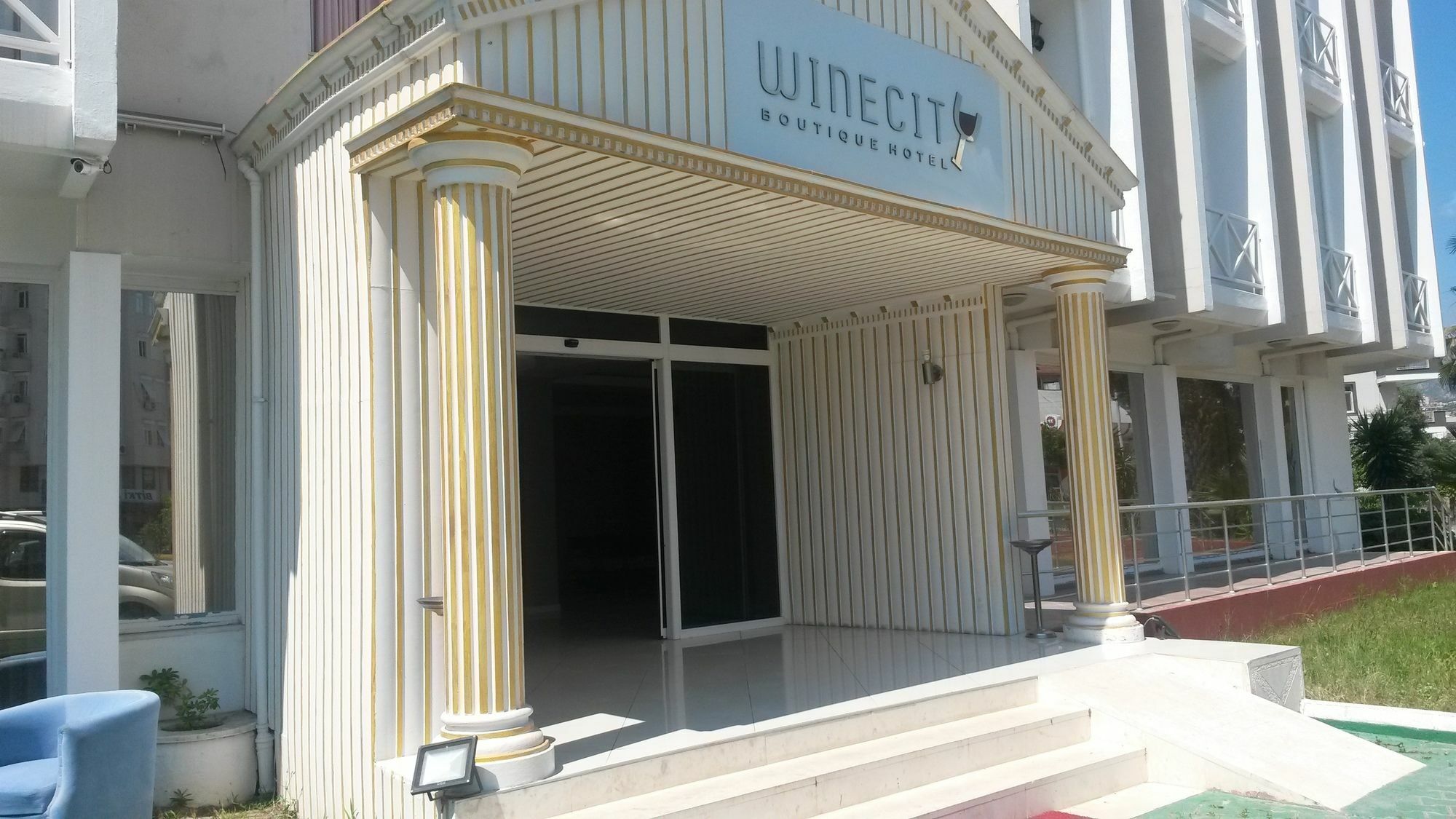 Winecity Hotel เดมเร ภายนอก รูปภาพ